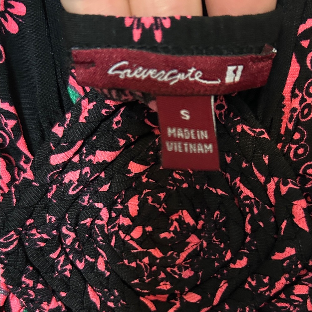 Elegant Black and Pink Maxi Dress - Picture 2 of 4
